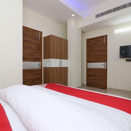 Hotel O The Grand Palace Ґазіабад Екстер'єр фото