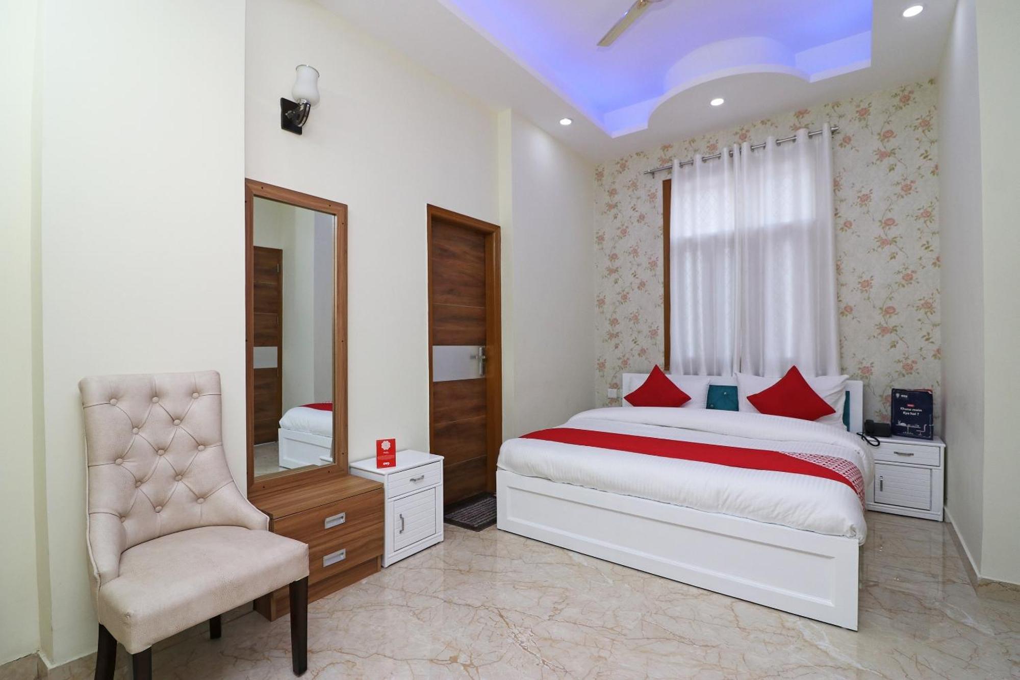 Hotel O The Grand Palace Ґазіабад Екстер'єр фото