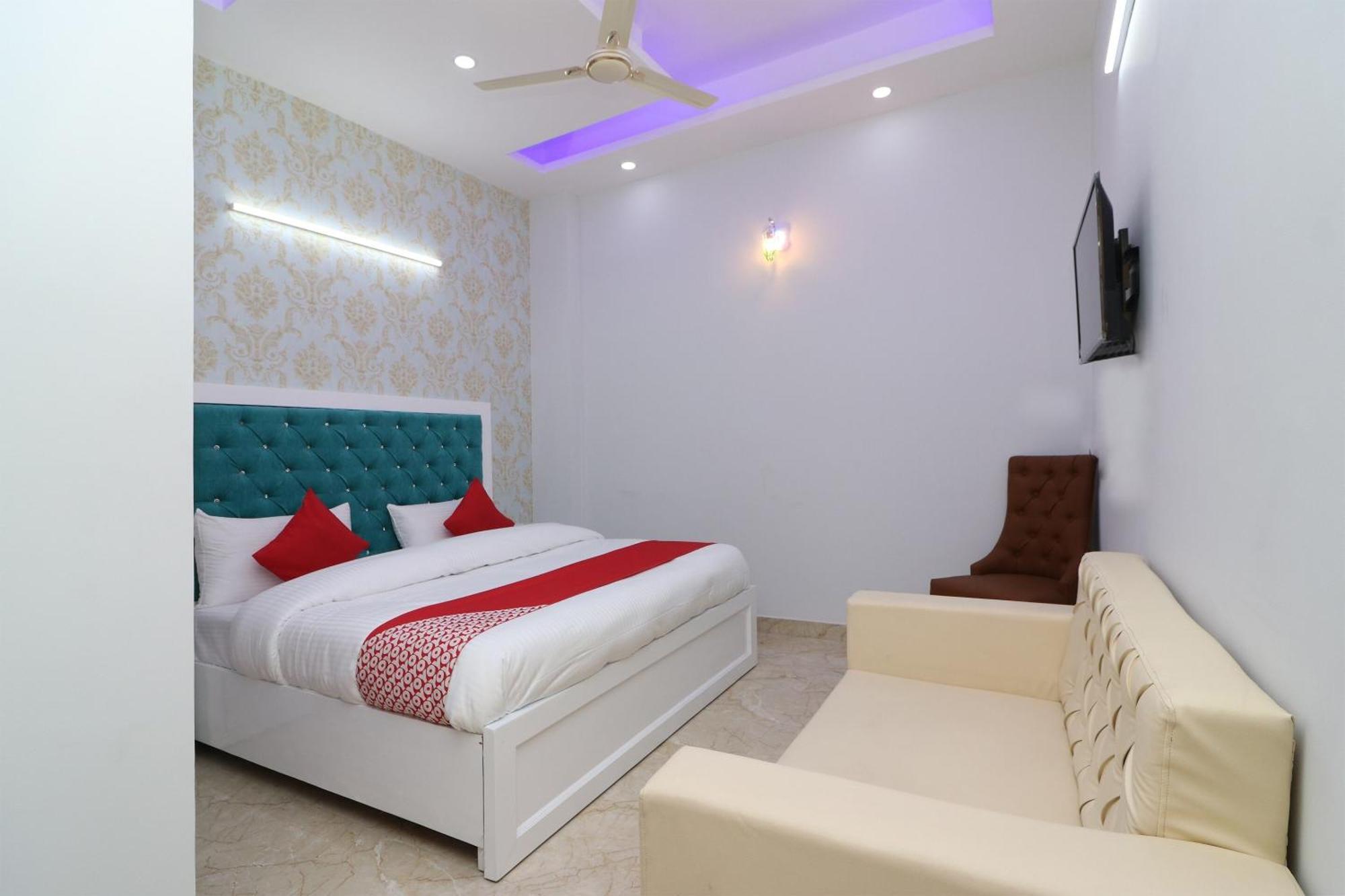 Hotel O The Grand Palace Ґазіабад Екстер'єр фото