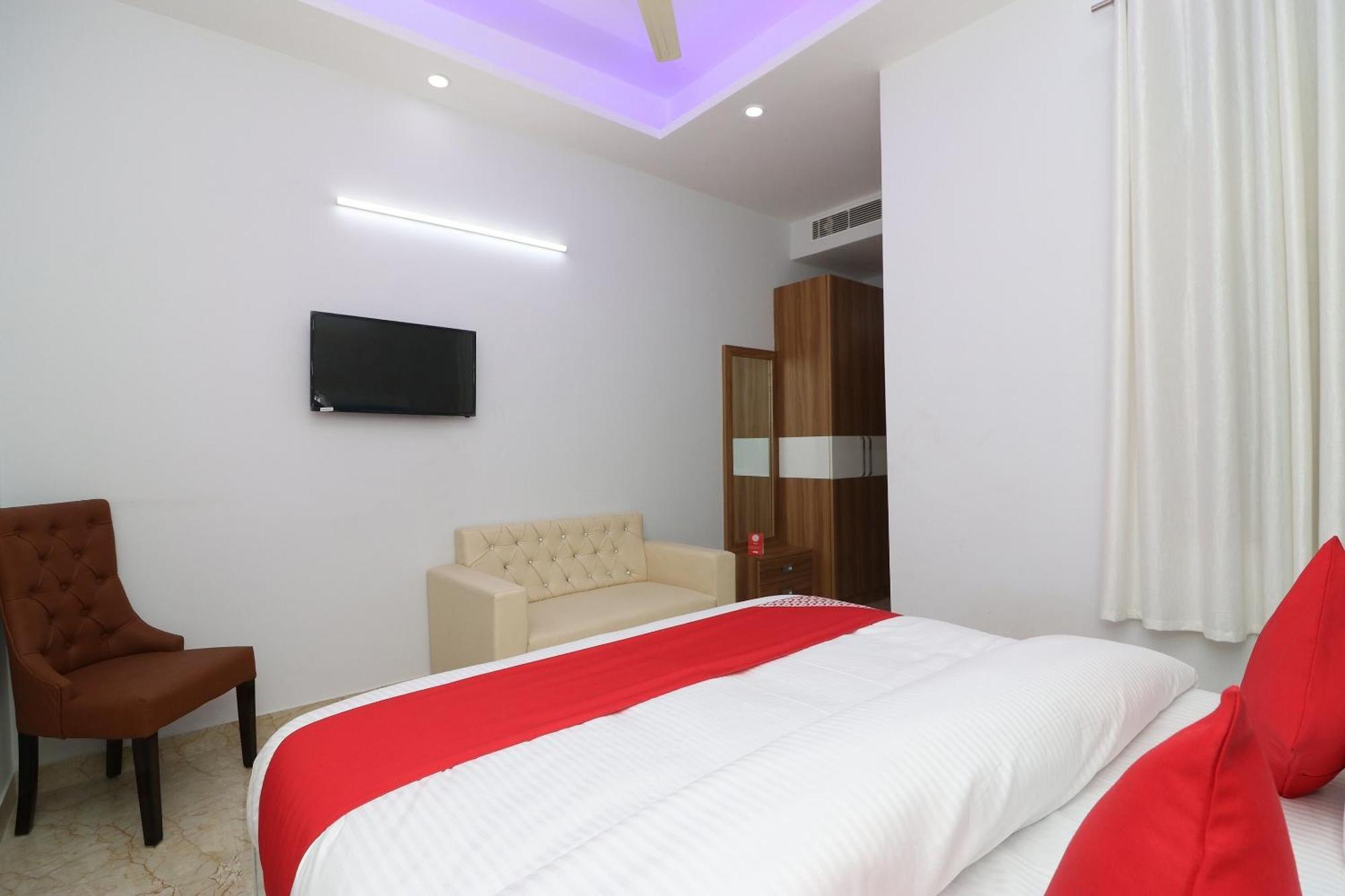 Hotel O The Grand Palace Ґазіабад Екстер'єр фото